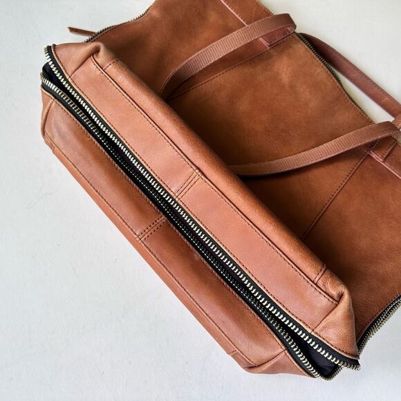 Joe’s Jeans Expandable Saddle Brown Leather Tote / Shoulder Bag - Picture 6 of 16